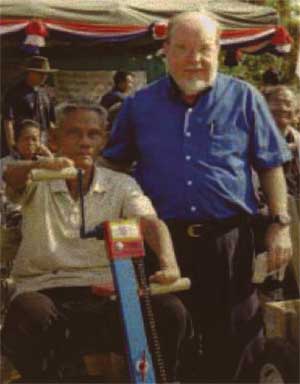 2005 LEPERS LOVE PETS IN THAILAND